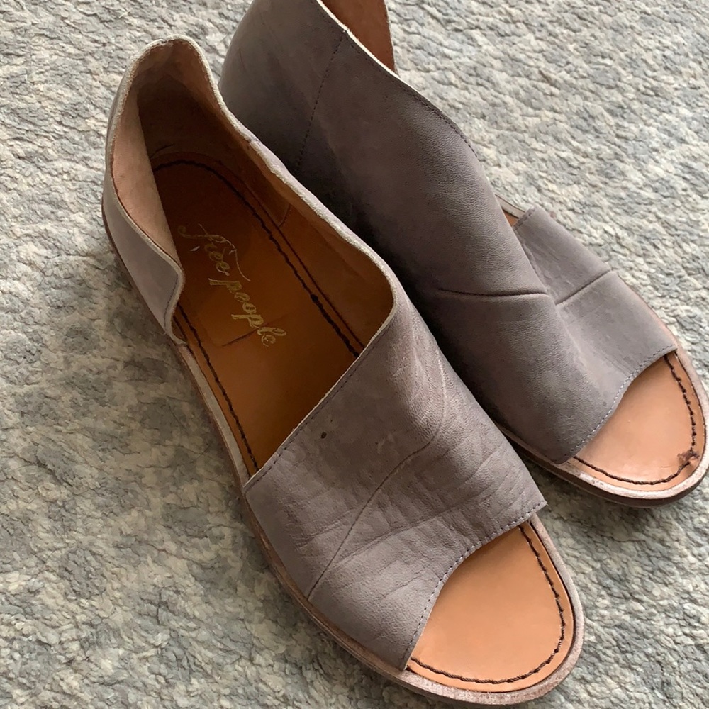 Free People Royals Flat open toe. Real suede, size 37.5!